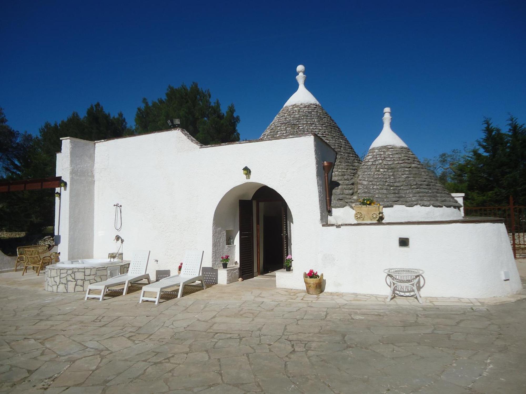 Trullo Del Paradiso And Pool Holiday home